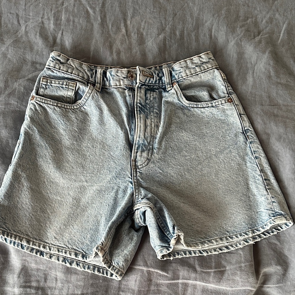 Zara Light Blue Denim Mom Jorts